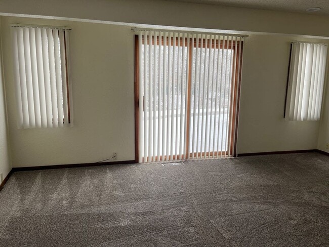 520 Carr Dr in Ames, IA - Foto de edificio - Building Photo