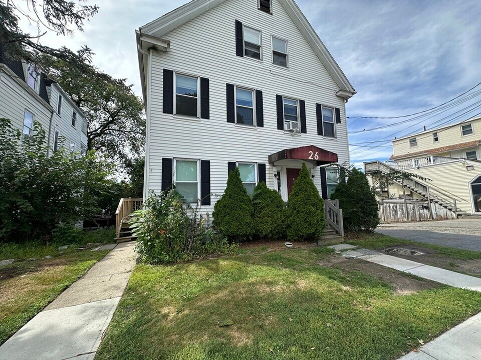 26 N Main St in Natick, MA - Building Photo