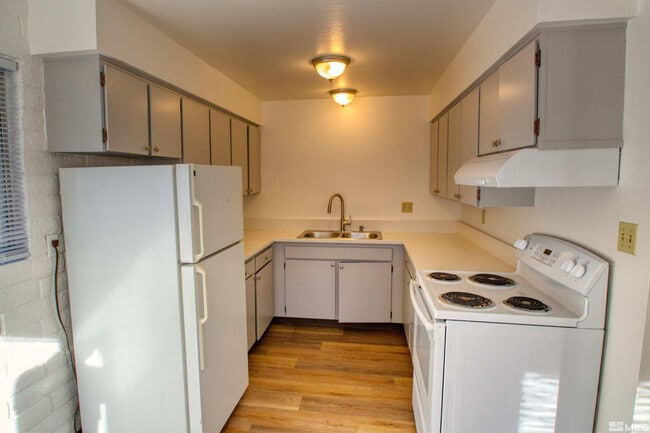 1036 Bell St in Reno, NV - Building Photo - Building Photo