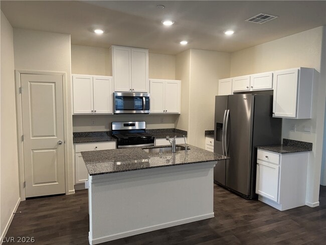 356 Larksong Ave in Whitney, NV - Building Photo - Building Photo