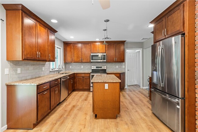 76 Upton Rd in Lagrangeville, NY - Building Photo - Building Photo
