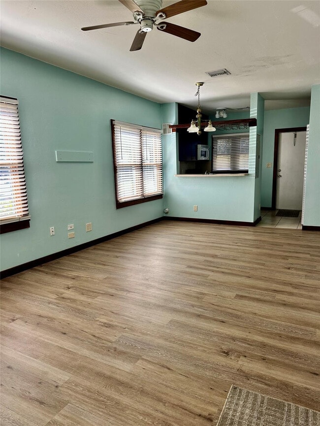 property at 11 SW 11th Ave