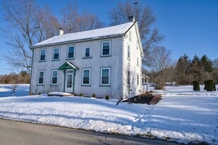 2524 Quakertown Rd in Pennsburg, PA - Building Photo