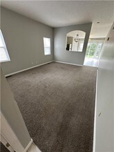 2691 Edenbridge Ct in Burlington, KY - Foto de edificio - Building Photo