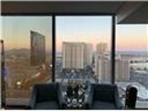 3722 Las Vegas Blvd S in Las Vegas, NV - Foto de edificio - Building Photo
