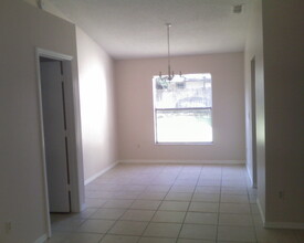 2123 New Victor Rd in Ocoee, FL - Building Photo - Building Photo