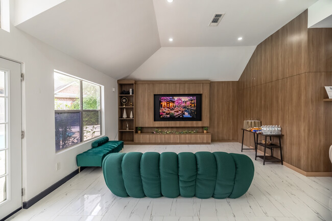 Mansions Of Shadowbriar in Houston, TX - Foto de edificio - Interior Photo