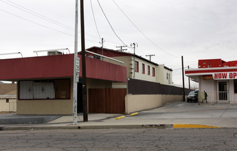 405 N 1st Ave in Barstow, CA - Building Photo - Building Photo