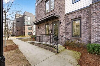 377 Grant Cir SE in Atlanta, GA - Building Photo - Building Photo