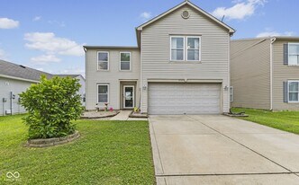 2230 Cedarmill Dr in Franklin, IN - Building Photo