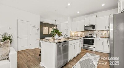 10207 Guardian Dr in Charlotte, NC - Building Photo - Building Photo