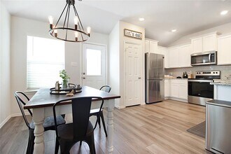 121 Akston Ct in Jarrell, TX - Building Photo - Building Photo