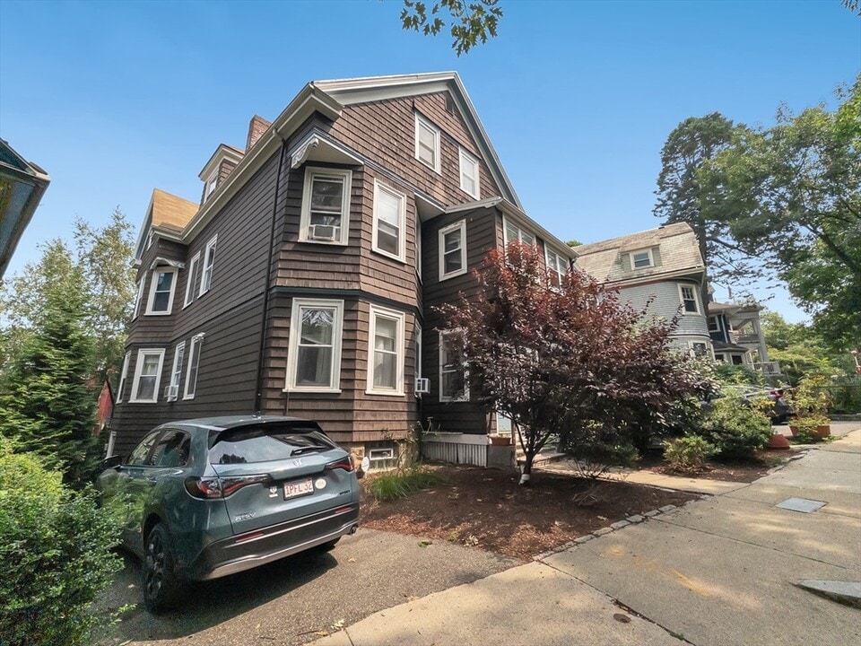 10 Oakview Ter, Unit 3 in Boston, MA - Foto de edificio