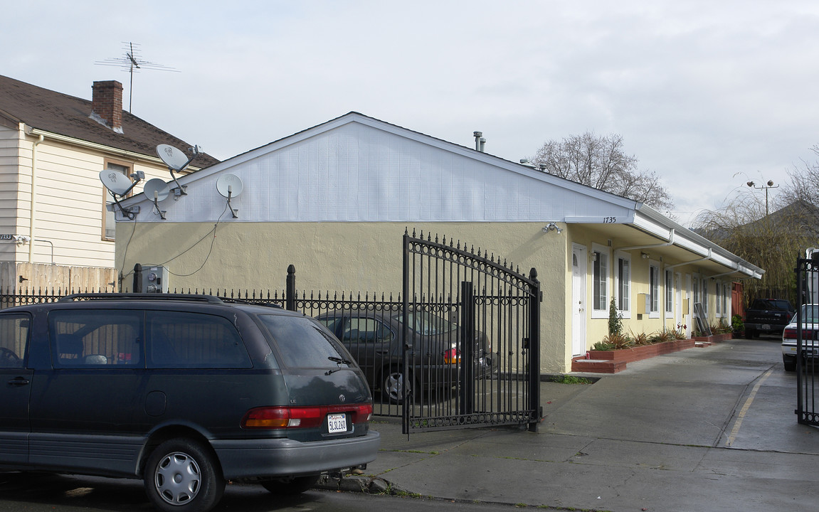 1735 6th St in Berkeley, CA - Building Photo