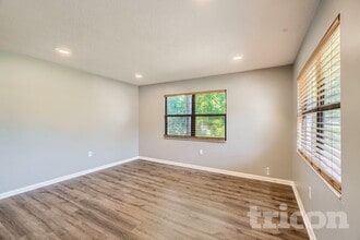 348 Barbara Cir in Belleair, FL - Building Photo - Building Photo