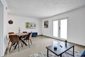 905 N Federal Hwy in Lake Worth Beach, FL - Building Photo - Building Photo