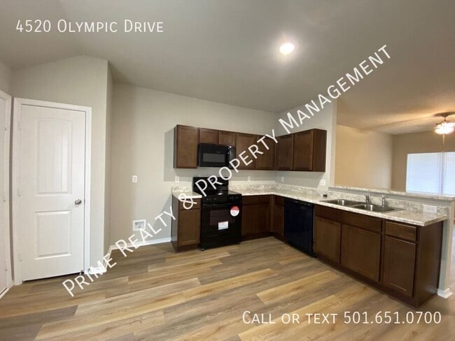 4520 Olympic Dr in Benton, AR - Foto de edificio - Building Photo