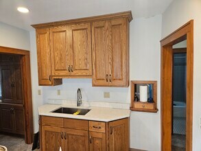 2567 N 66th St, Unit Lower 2 bedroom in Wauwatosa, WI - Building Photo - Building Photo