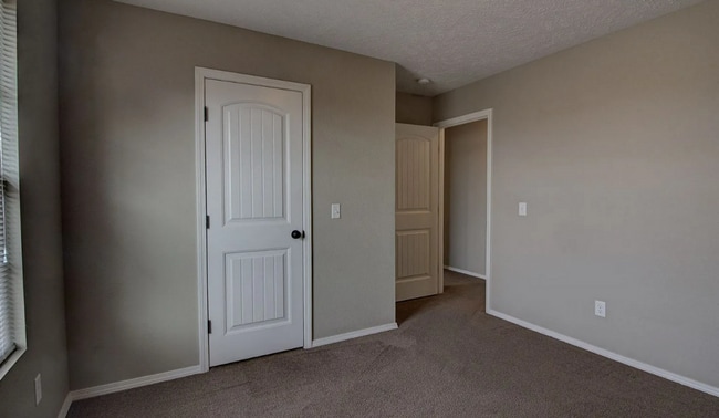 property at 1704 N Hoover Dr