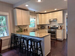 4803 SE Haig St in Portland, OR - Building Photo - Building Photo