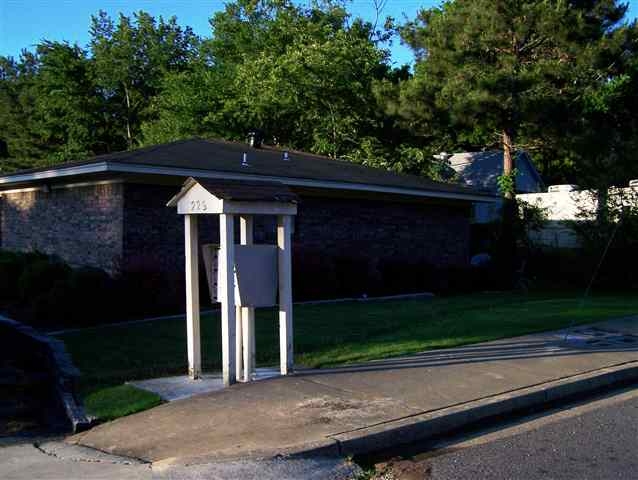 222 Family Park Rd in Hot Springs, AR - Foto de edificio