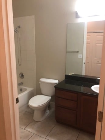 8712 Jasmeen Garden Ct in Town 'n' Country, FL - Foto de edificio - Building Photo