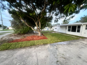 1960 NE 54th St in Pompano Beach, FL - Building Photo - Building Photo