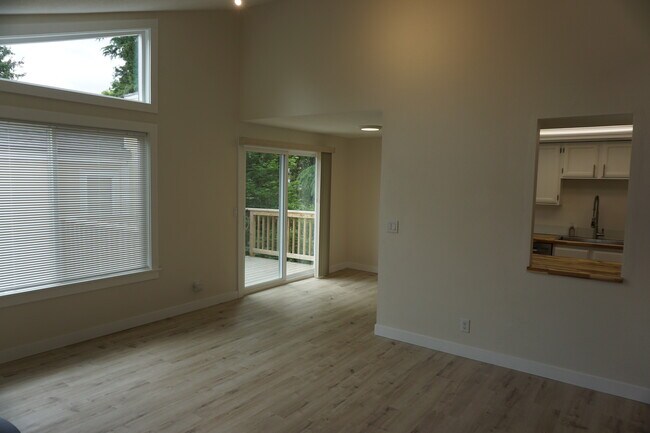 7218 NE 16th Ave, Unit 802