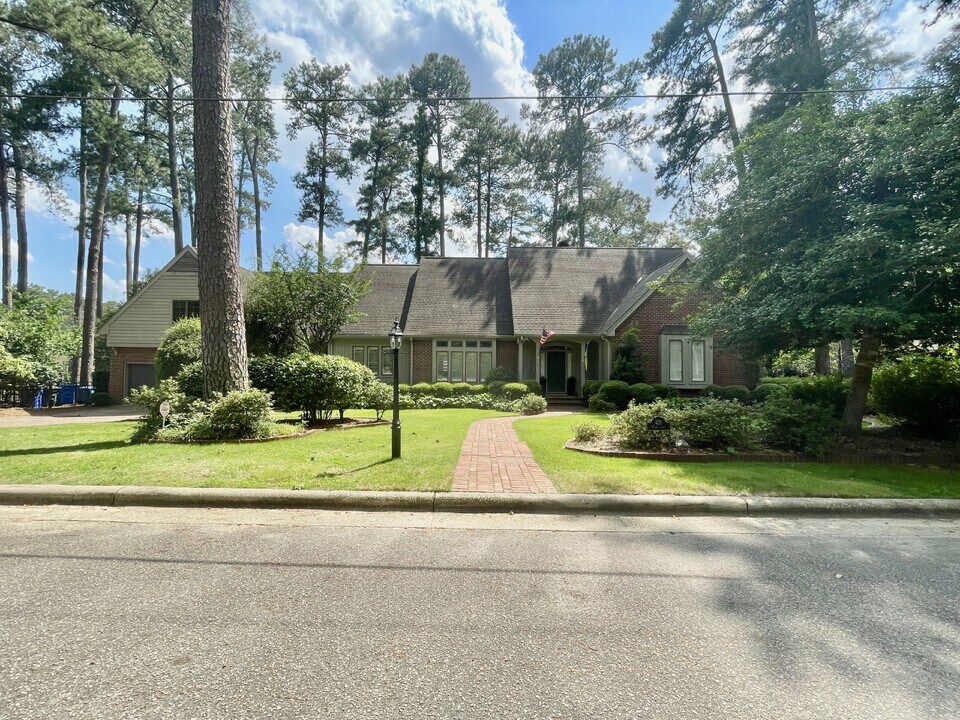 428 Holly Ln in Fayetteville, NC - Building Photo