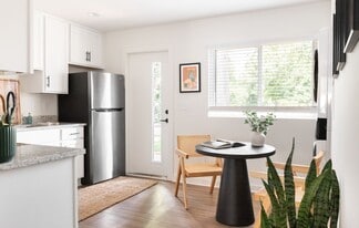 Canopy East Lake Apartments in Atlanta, GA - Building Photo