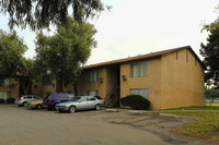 Sandalwood Apartments in Riverside, CA - Building Photo - Building Photo