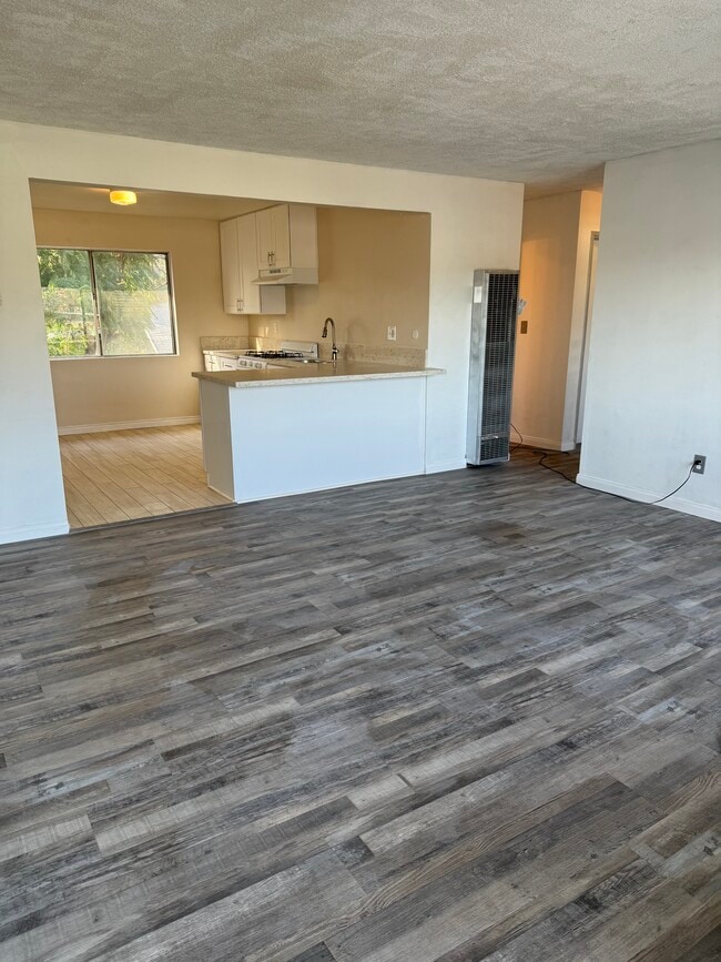 4215 11th St, Unit 4215