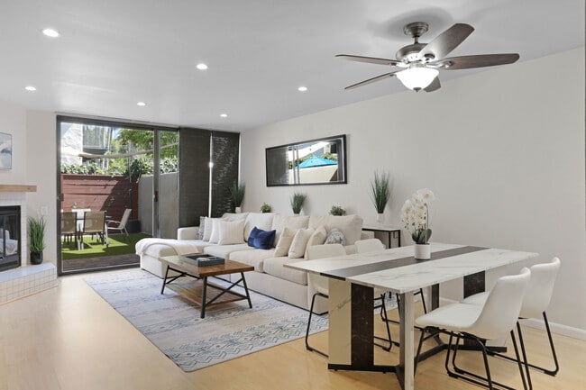 3054 Rue D’Orleans in San Diego, CA - Building Photo - Building Photo