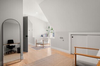 14 Ennis Rd, Unit r in Boston, MA - Building Photo - Building Photo