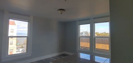 1527-1527 Exchange St in Astoria, OR - Building Photo - Building Photo