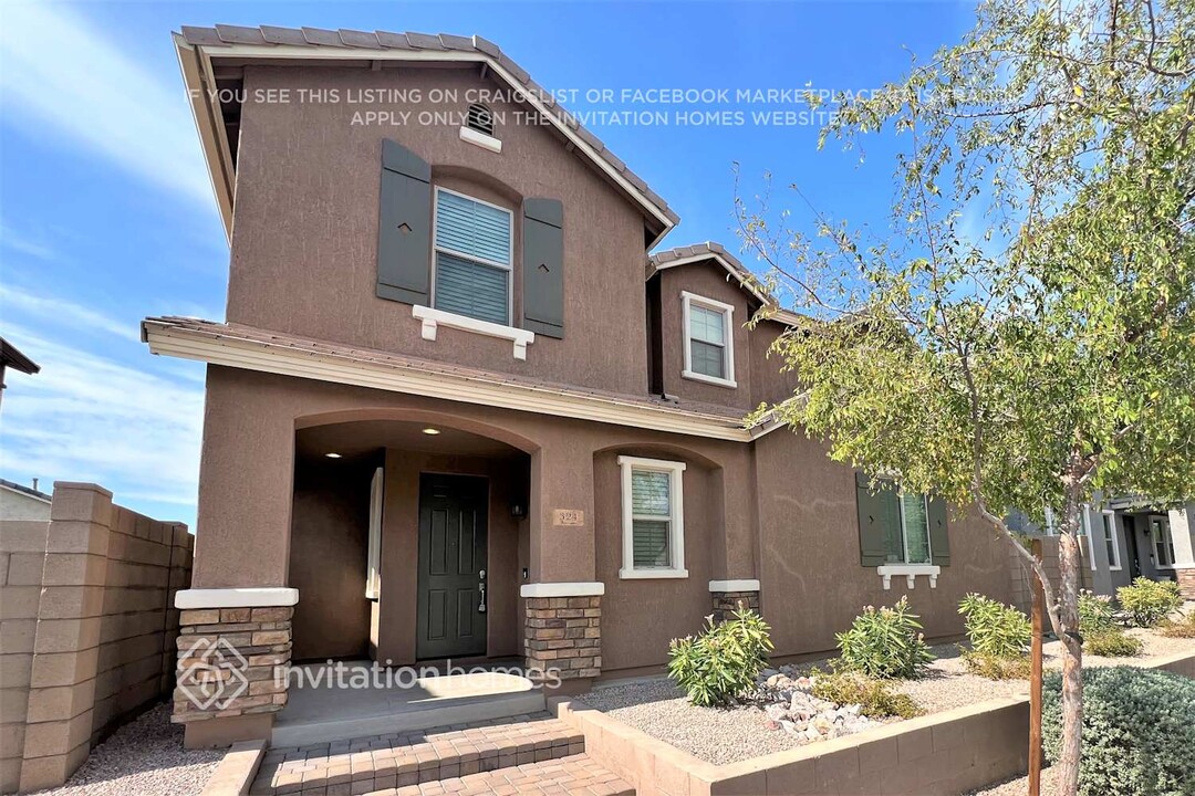 324 N Sandal in Mesa, AZ - Building Photo