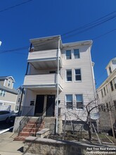 21 Weitz St, Unit 3 in Boston, MA - Building Photo - Building Photo
