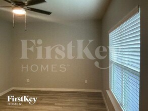 328 Niki Dr in Lewisville, TX - Building Photo - Building Photo