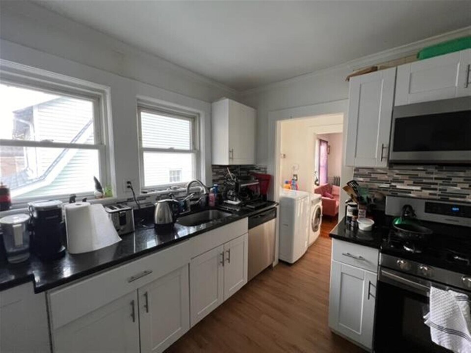 6 Endicott Ave in Somerville, MA - Building Photo