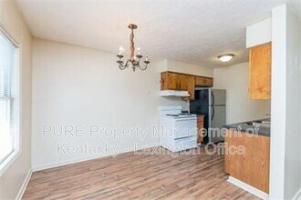 245 Landings Dr in Frankfort, KY - Building Photo - Building Photo