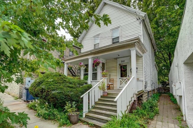 property at 312 S Ingersoll St
