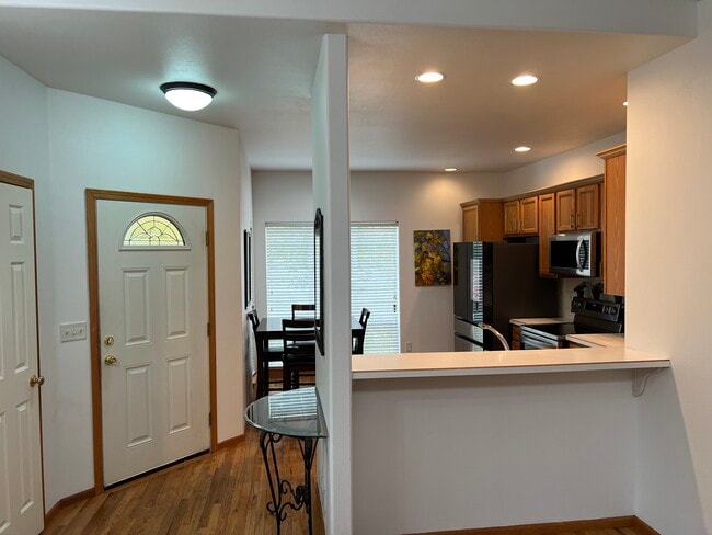 4659 Bedford Ave in Bellingham, WA - Building Photo - Building Photo
