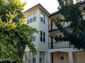 1518 College Ave in Manhattan, KS - Building Photo - Building Photo