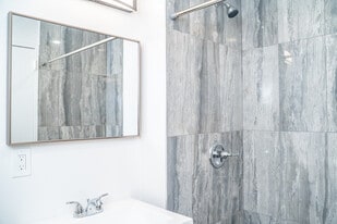 Kenmore Apartments in Southington, CT - Building Photo