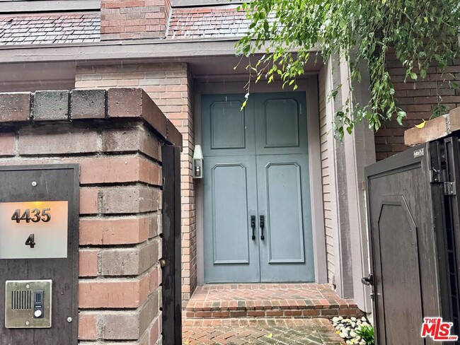 4435 Alla Rd in Marina Del Rey, CA - Building Photo - Building Photo