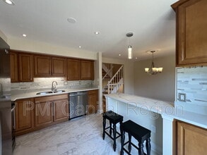 10201 Millstream Dr in Gaithersburg, MD - Building Photo - Building Photo