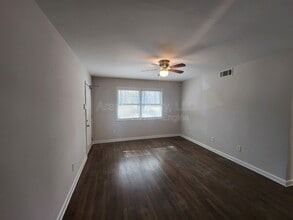 1651 Line Cir in Decatur, GA - Foto de edificio - Building Photo