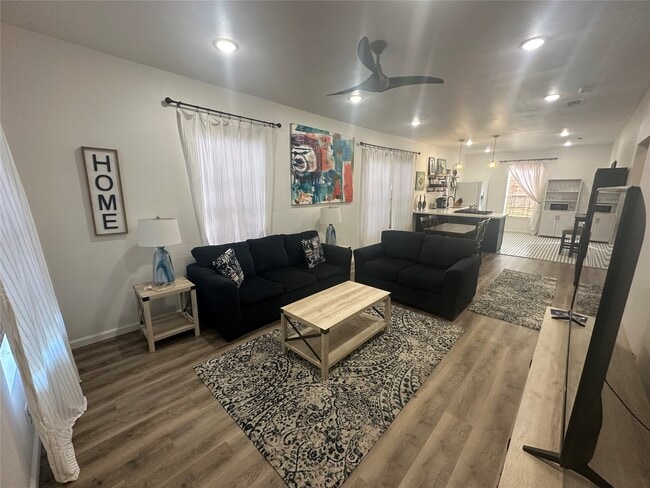 4009 Avenue L in Galveston, TX - Building Photo - Building Photo