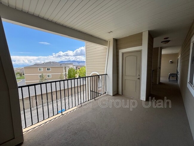 1987 N Crest Rd in Saratoga Springs, UT - Building Photo - Building Photo