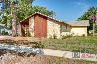 1370 Palmwood Dr in Sarasota, FL - Building Photo - Building Photo